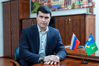 Поздравление главы Советского района Евгения Буренкова с днём социального работника